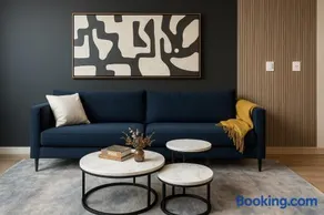 Birmingham Stay 2BR with Rooftop Amenities - Image 3