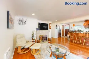 Cedar River Retreat - Image 5