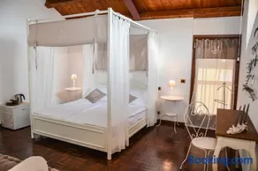 Villa degli Olivi Relais - Image 3