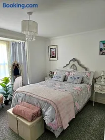 Sea House - Image 3