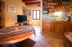 Kamene Priče rooms, music and food - Image 3