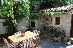 Drift Rock House - Image 1