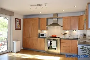 Lux Apartment - Port of Leith - Free Parking - Image 3