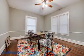 Spacious Historical 2 Bed House - Image 5