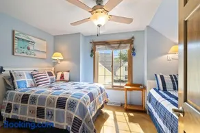 The Retreat at Sunshine Creek by Simple Life Rentals - Image 2