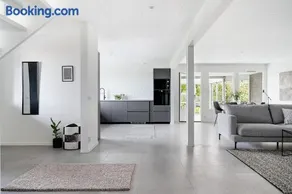 strand huset - Image 1