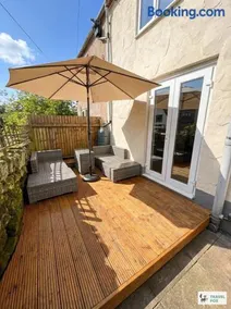 Smithy Bank Cottage - with free parking! - Image 4