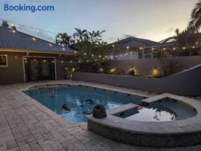 Riverfront Luxury Pool & Hot Tub fishing paradise near beaches Mets Stadium - Image 4