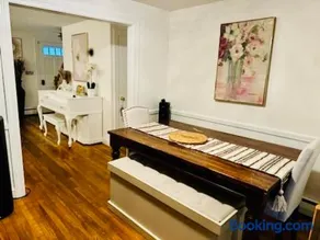 Serene 4Beds 2Baths Home - Image 3