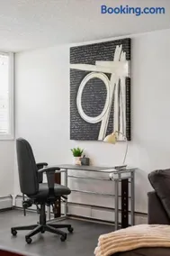 The Weekender Cozy Bridgeland Retreat Sleeps 2 - Image 3