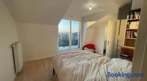 Modern apartment close to Paris - Image 3
