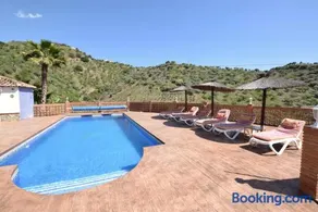 Charming villa with private pool near Arenas - Image 2