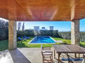 Hill & Beach house - Image 3