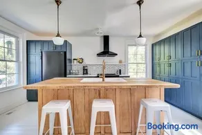 The Gem - Beautiful farmhouse with hot tub - Image 2