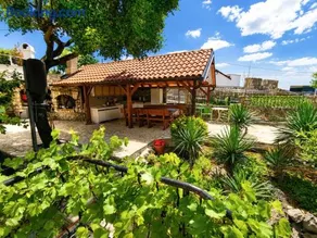 Guest House Dijana - Image 2