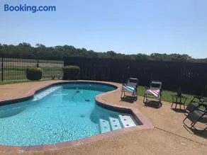 World Cup Stay Near Dallas with Pool - Image 2