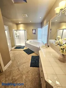 Lake Sammamish Retreat - Image 3