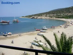 Maries Seaside Home - Image 1