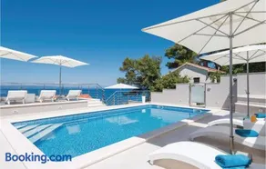 Two-Bedroom Apartment In Prigradica - Image 1
