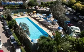 Bright Room 2 min Metro B 20 min Colosseum private bathroom swimming pool free parking - Image 2