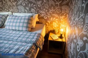 Anny's Downtown Apartment - Image 2