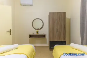 Mauve Et Miel 2-Br Apartment In Batroun - Image 5
