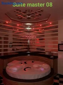 Hotel oasis - Image 2