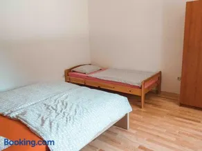 Yvonne Apartments - Image 3