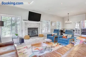 Captains Quarters Retreat - Image 3
