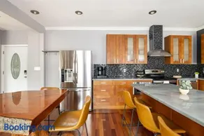 Riverfront Penthouse Suite in Midtown Harrisburg near Hershey - Image 3