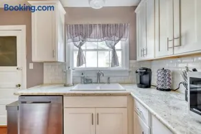 Stay Portland - Charming Portland Home in Hollywood District - Image 4