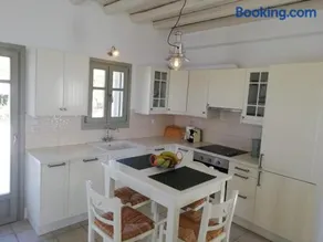 Cycladic seaside apartment - Image 3