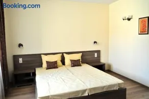 Yustina VIllas Къща за гости - Image 3