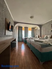 Hotel Surf Primorsko - Image 4