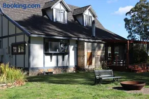 Entire home in Bradys Lake, Tasmania's Central Highlands - Image 2