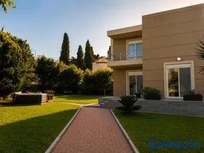 Phos & Kipos Villa - Image 2