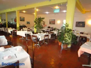 Pensión Restaurante Llançà - Image 3