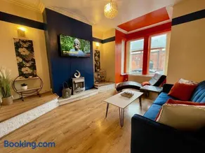 Kimberworth 4 Bedrooms House 8 Beds Close to M1 Suitable For Longer Stay - Image 5