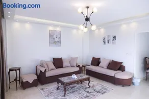 Gleem Bay ultra lux Apartment - Image 2