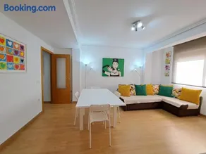 Céntrico apartamento en Valencia próximo parada de metro Ángel Guimerà - Image 2