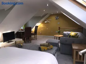Round-y-Corner - Image 3