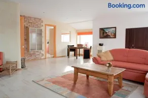Old Town Apartments - Image 1