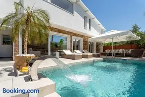 Halkidiki Luxury Villa Palm Oasis Private Pool & Hot Tub - Image 1