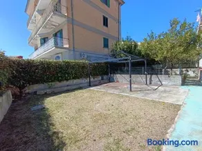 Home Marí - Image 2