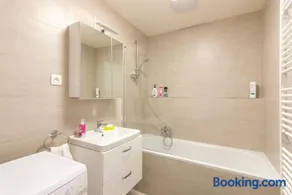 Spacious 2BR with balcony in Prague - Comfort & Style - Image 1