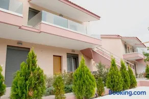 Polychrono Apartments - Image 4
