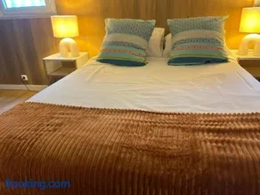 Cosy and Renewed 1 Bedroom Apt in Campolide - 2S FRENTE - Image 2