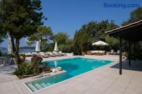 Villa Veneziana in Syvota - Image 1