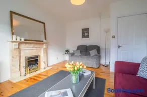 Ashgrove House - 3 bedroom - Image 2