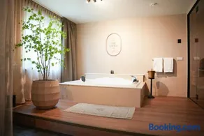 The Lodge Bed & Wellness Oisterwijk Sauna, Jacuzzi, Luxury - Image 2